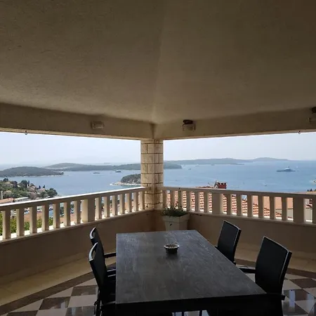 Jules Apartment Hvar Town